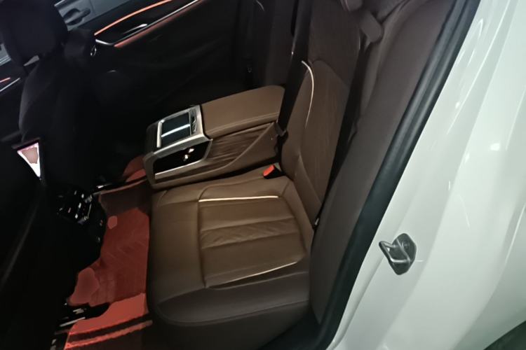 Used BMW 5 Series 2021 530Li Luxury Edition Premium Package Left Rear Seat