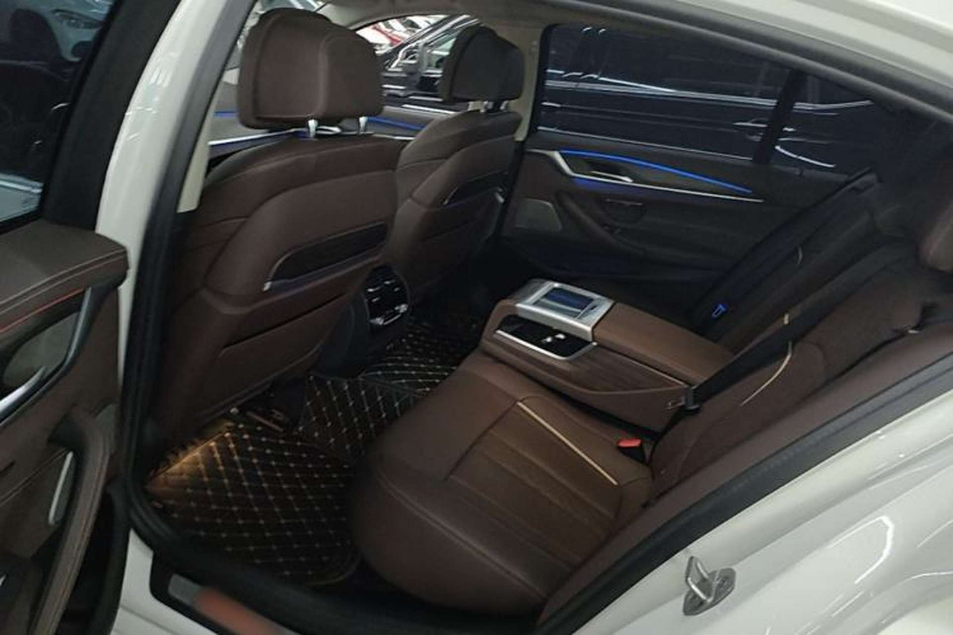 Used BMW 5 Series 2021 530Li Luxury Edition Premium Package Left Rear Seat