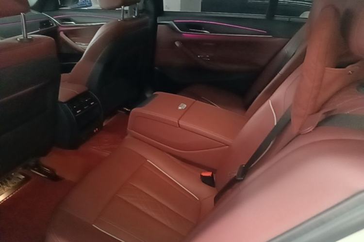 Used BMW 5 Series 2021 530Li Leading Model M Sport Package Left Rear Seat