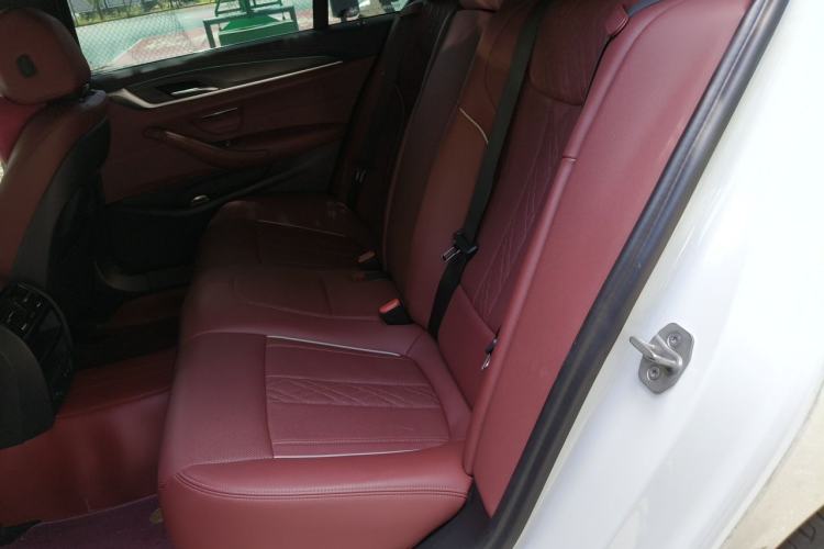 Used BMW 5 Series 2021 Facelifted 530Li Leading Edition M Sport Package Left Rear Seat
