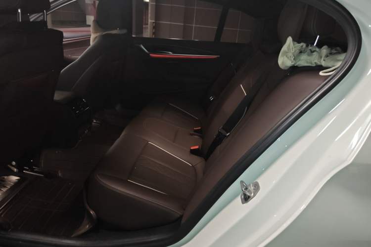 Used BMW 5 Series 2021 530Li Leading Model M Sport Package Left Rear Seat