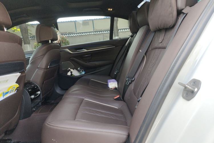 Used BMW 5 Series 2021 530Li Luxury Edition M Sport Package Left Rear Seat