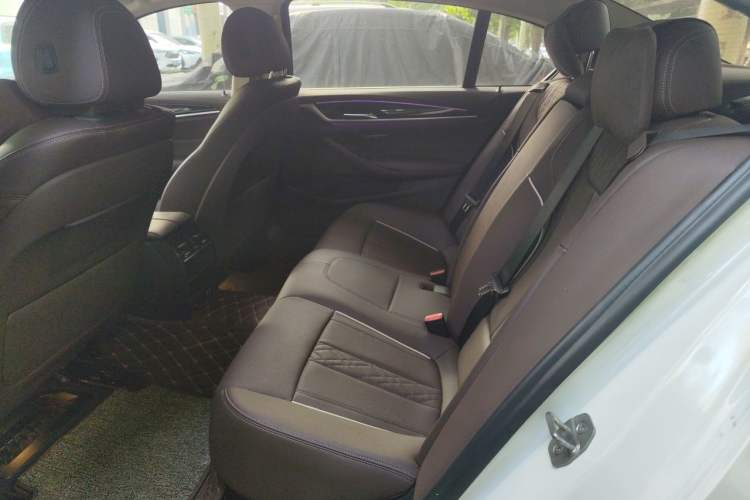 Used BMW 5 Series 2021 Restyled 530Li Leading Edition Luxury Package Left Rear Seat