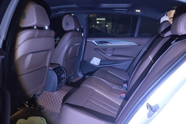 Used BMW 5 Series 2021 530Li Leading Model M Sport Package Left Rear Seat