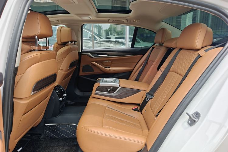 Used BMW 5 Series 2021 530Li Luxury Edition Premium Package Left Rear Seat