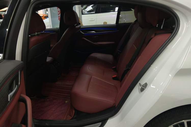 Used BMW 5 Series 2021 530Li Leading Model M Sport Package Left Rear Seat