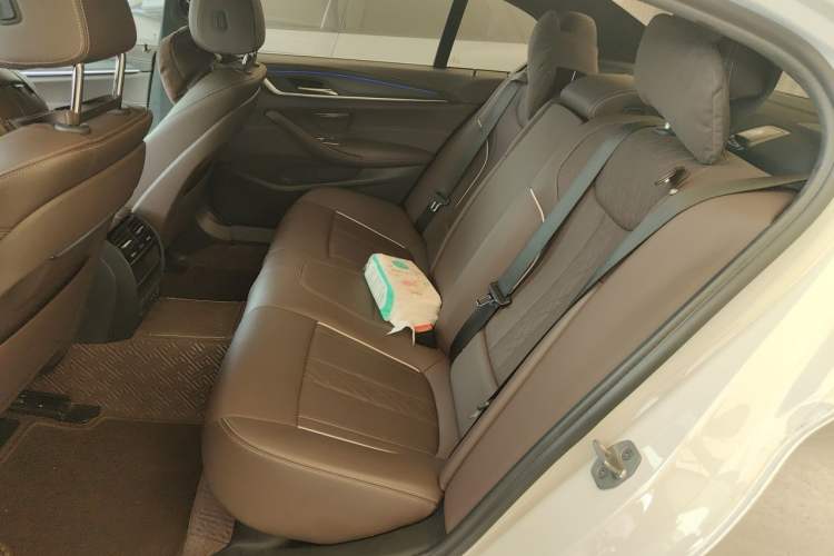 Used BMW 5 Series 2021 530Li Leading Model M Sport Package Left Rear Seat