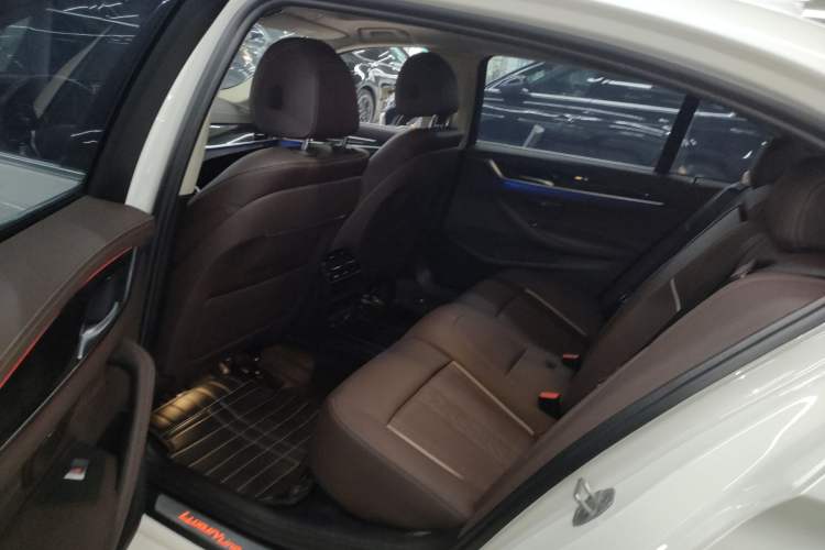 Used BMW 5 Series 2021 525Li Luxury Package Left Rear Seat