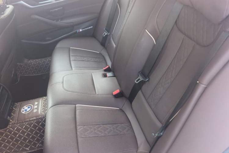 Used BMW 5 Series 2021 530Li Leading Luxury Package Left Rear Seat