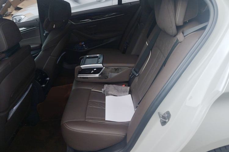 Used BMW 5 Series 2021 530Li Luxury Edition M Sport Package Left Rear Seat