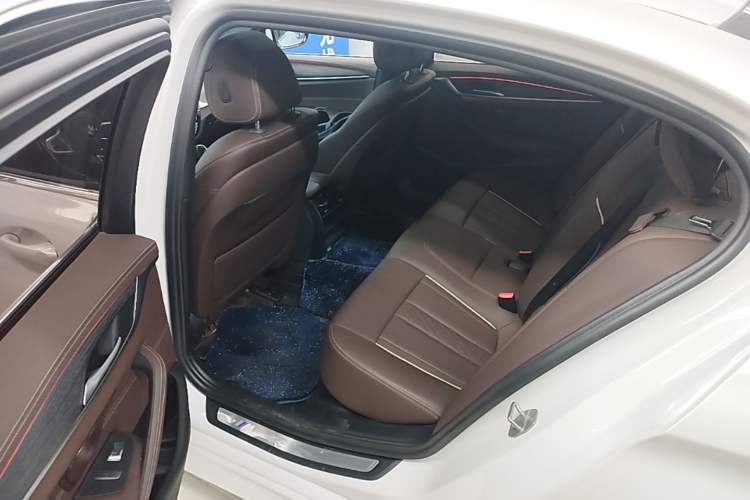 Used BMW 5 Series 2021 530Li Leading Model M Sport Package Left Rear Seat