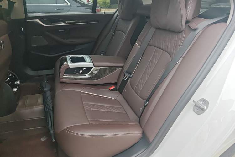 Used BMW 5 Series 2021 530Li Luxury Edition Premium Package Left Rear Seat