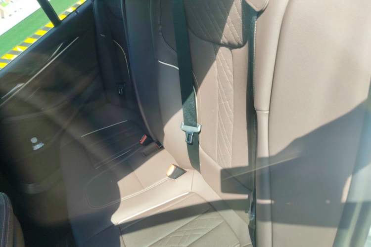 Used BMW 5 Series 2021 525Li Luxury Package Left Rear Seat