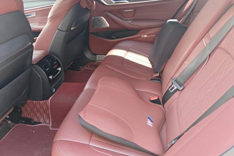 Used BMW 5 Series 2021 Restyled 530Li Luxury Edition M Sport Package Left Rear Seat