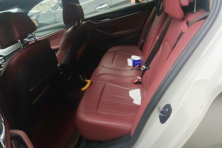 Used BMW 5 Series 2021 530Li Luxury Edition M Sport Package Left Rear Seat
