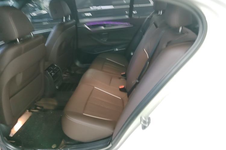 Used BMW 5 Series 2021 Facelifted 530Li Leading Edition M Sport Package Left Rear Seat