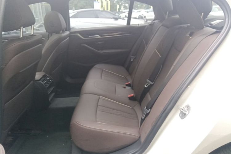 Used BMW 5 Series 2021 530Li Leading Model M Sport Package Left Rear Seat