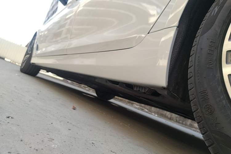 Used BMW 5 Series 2021 530Li Leading Luxury Package Left Side Sill