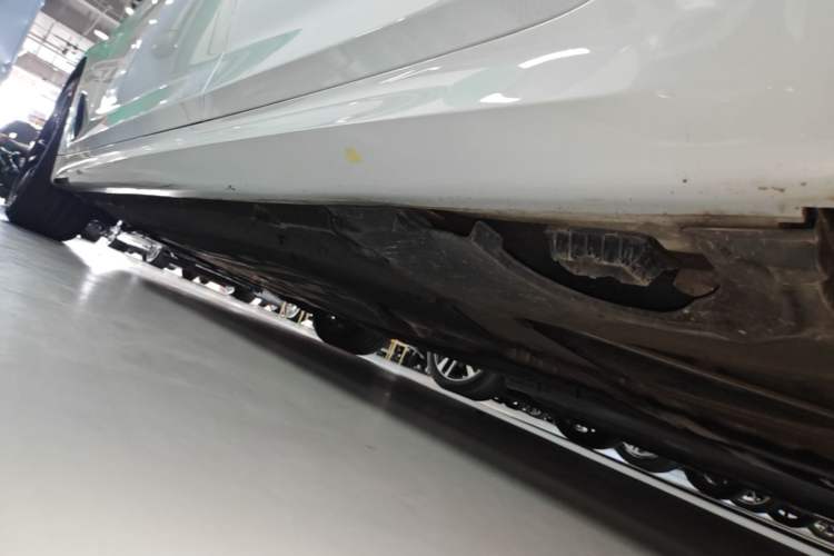 Used BMW 5 Series 2021 Facelifted 525Li M Sport Package Left Side Sill