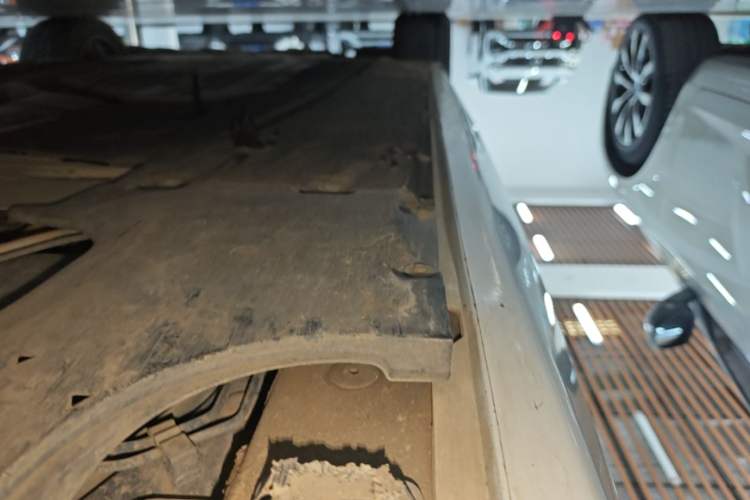 Used BMW 5 Series 2021 Facelifted 525Li M Sport Package Left Side Sill