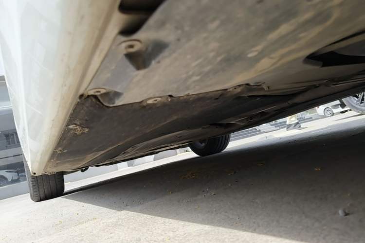 Used BMW 5 Series 2021 530Li Leading Luxury Package Left Side Sill