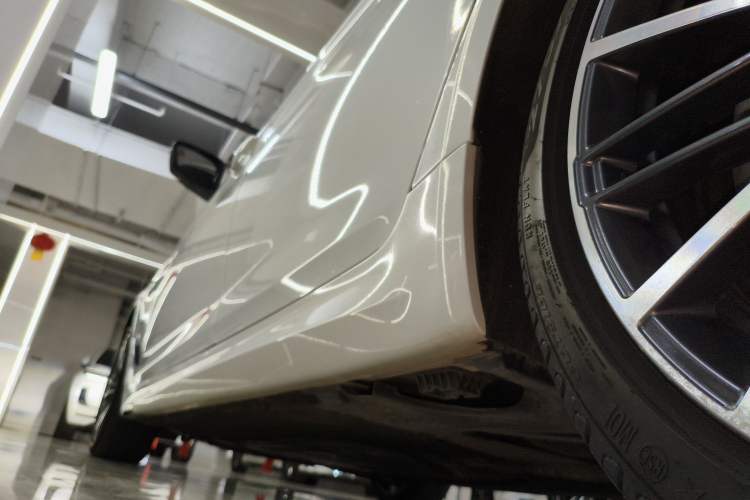Used BMW 5 Series 2021 530Li Leading Model M Sport Package Left Side Sill