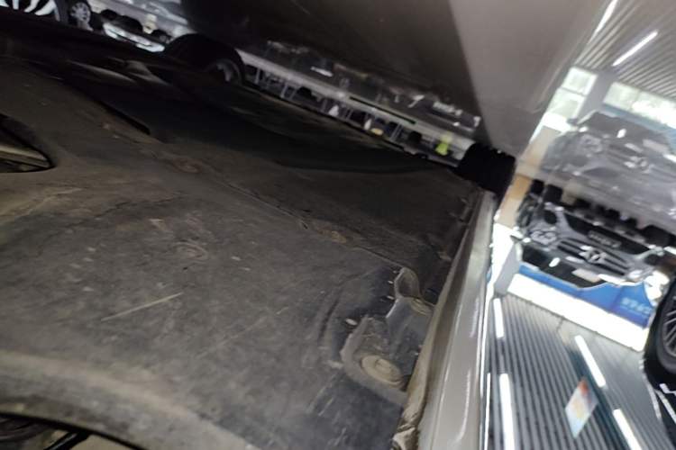 Used BMW 5 Series 2021 530Li Luxury Edition Premium Package Left Side Sill