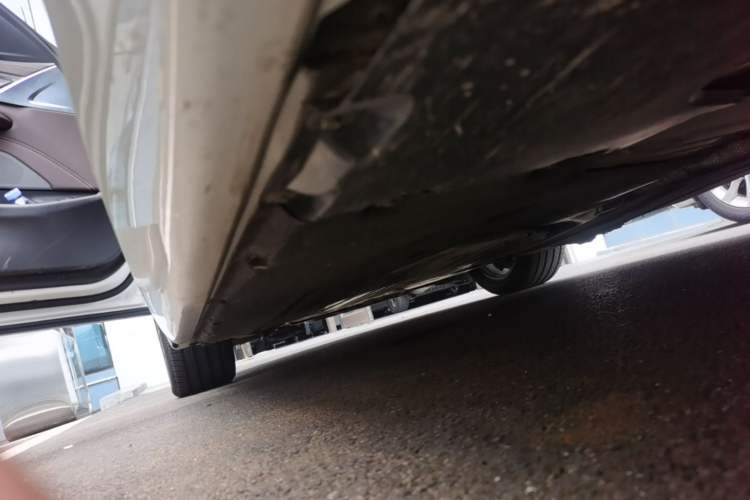 Used BMW 5 Series 2021 Facelifted 525Li M Sport Package Left Side Sill
