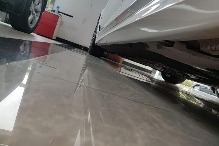 Used BMW 5 Series 2021 525Li M Sport Package Left Side Sill