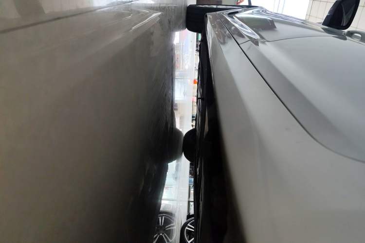 Used BMW 5 Series 2021 525Li Luxury Package Left Side Sill