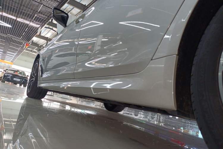 Used BMW 5 Series 2021 525Li M Sport Package Left Side Sill