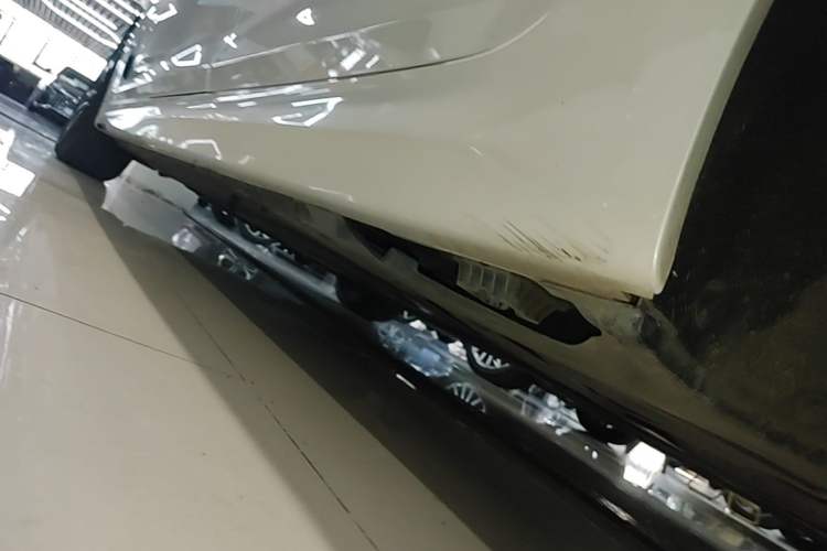 Used BMW 5 Series 2021 525Li M Sport Package Left Side Sill