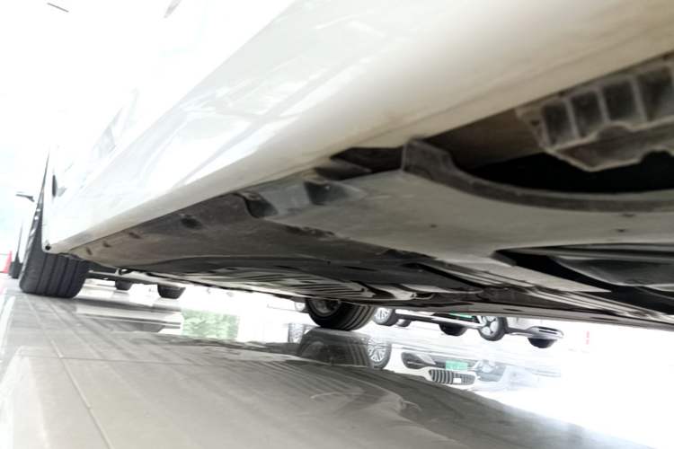 Used BMW 5 Series 2021 Facelifted 530Li Leading Edition M Sport Package Left Side Sill