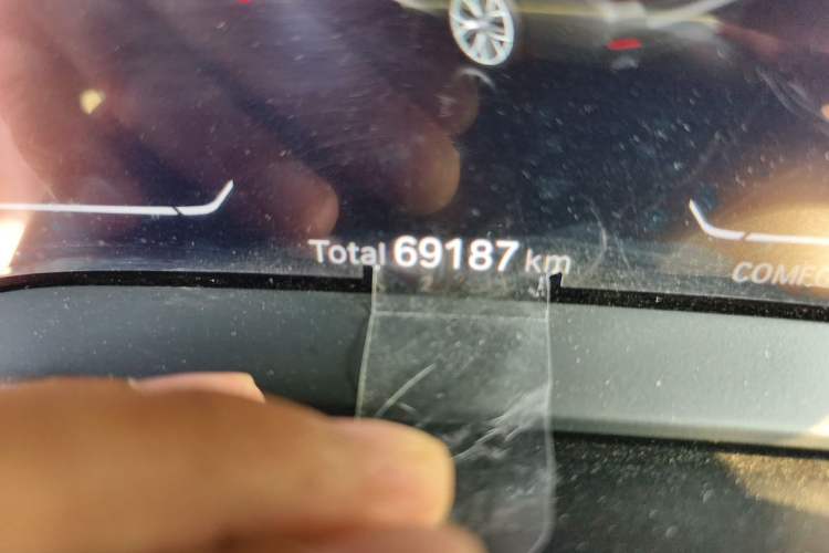 Used BMW 5 Series 2021 530Li Leading Model M Sport Package Odometer Close Up