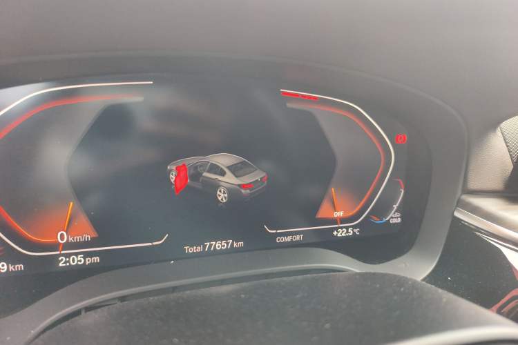 Used BMW 5 Series 2021 530Li Leading Luxury Package Odometer Close Up