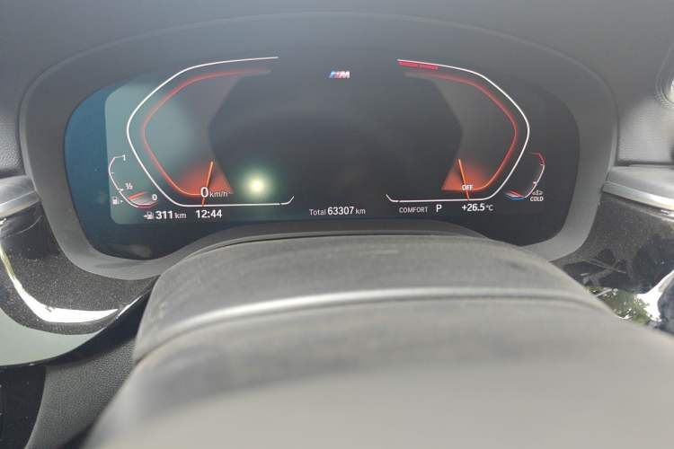 Used BMW 5 Series 2021 Facelifted 530Li Leading Edition M Sport Package Odometer Close Up