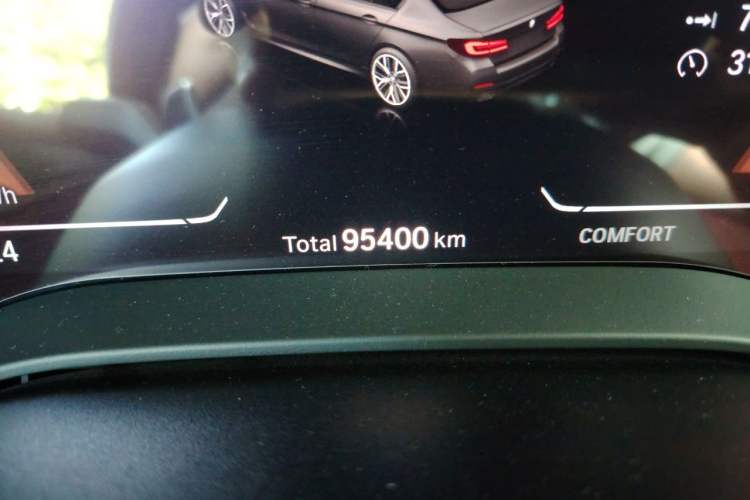 Used BMW 5 Series 2021 Facelifted 530Li xDrive M Sport Package Odometer Close Up