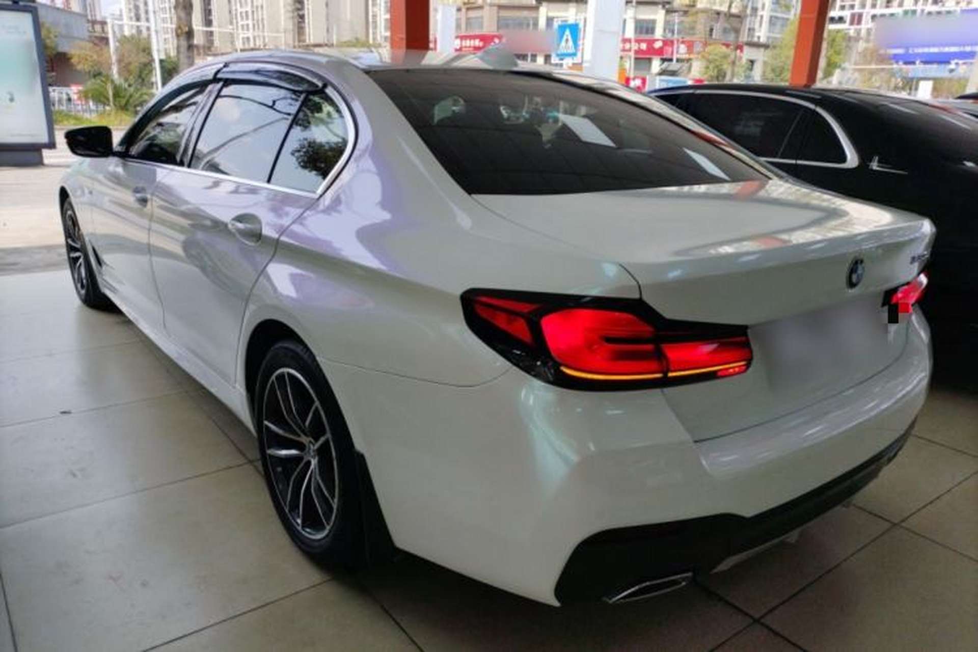 Used BMW 5 Series 2021 525Li M Sport Package Rear Left 45 Deg