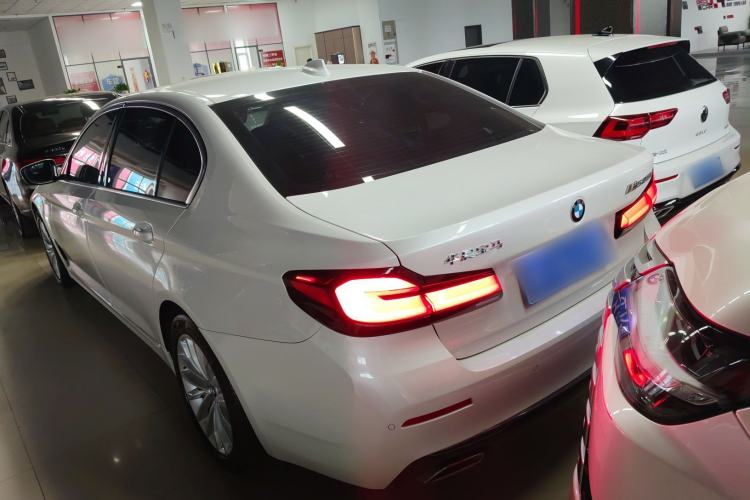 Used BMW 5 Series 2021 525Li Luxury Package Rear Left 45 Deg