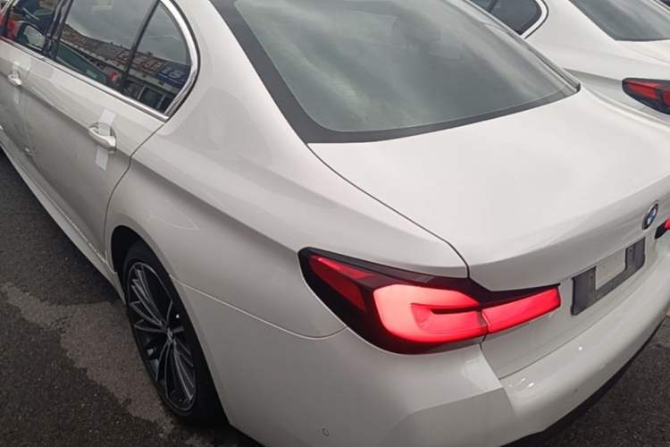 Used BMW 5 Series 2021 530Li Leading Model M Sport Package Rear Left 45 Deg