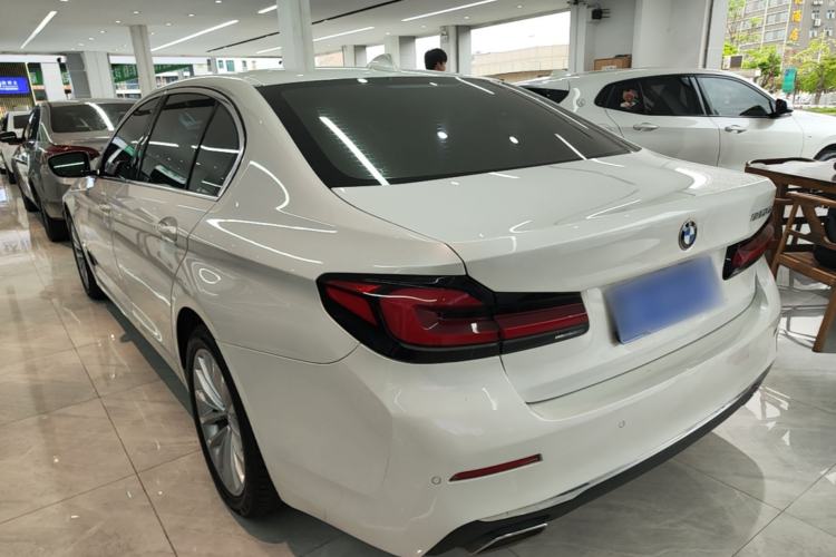 Used BMW 5 Series 2021 525Li Luxury Package Rear Left 45 Deg