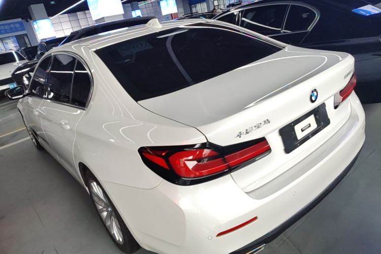 Used BMW 5 Series 2021 525Li Luxury Package Rear Left 45 Deg