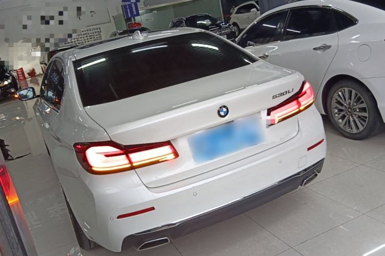 Used BMW 5 Series 2021 530Li Leading Luxury Package Rear Left 45 Deg