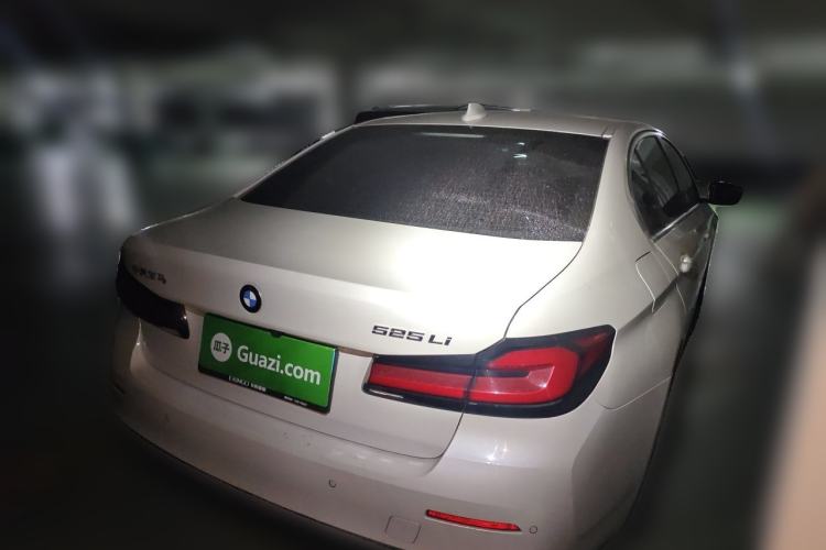 Used BMW 5 Series 2021 525Li Luxury Package Rear Right 45 Deg