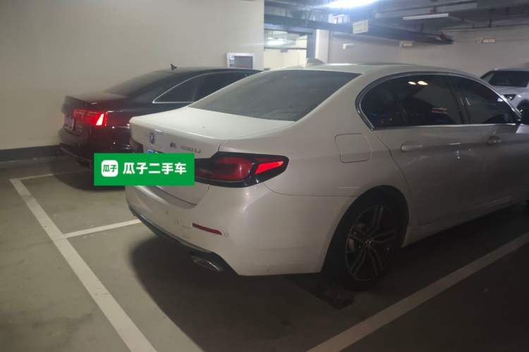 Used BMW 5 Series 2021 530Li Leading Luxury Package Rear Right 45 Deg