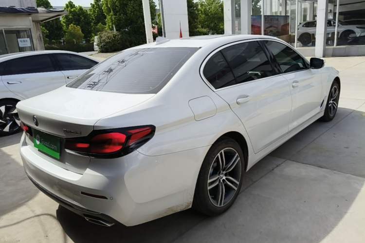 Used BMW 5 Series 2021 530Li Leading Luxury Package Rear Right 45 Deg