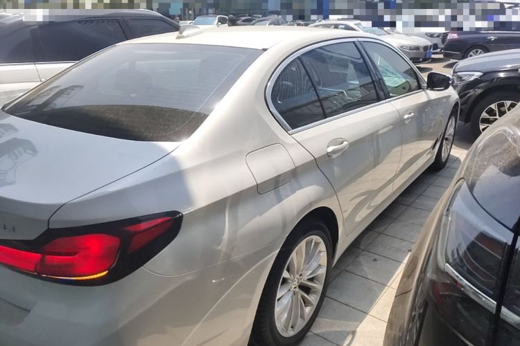 Used BMW 5 Series 2021 525Li Luxury Package Rear Right 45 Deg