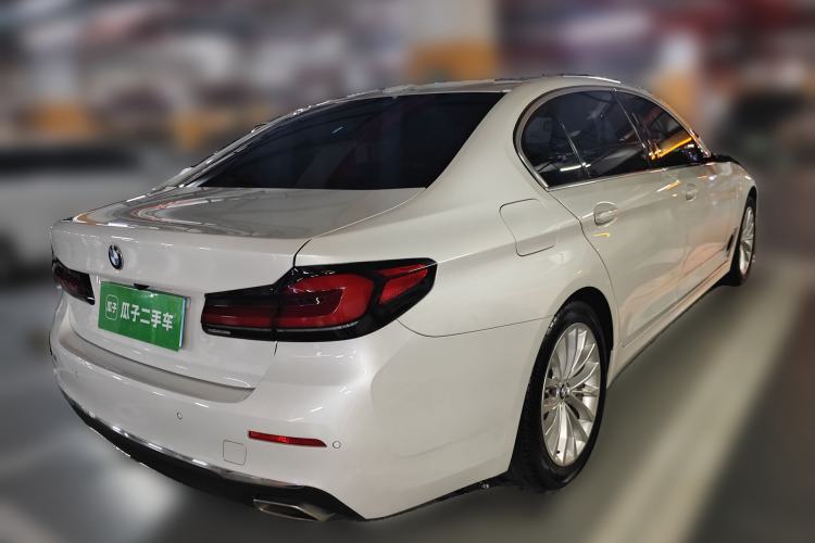 Used BMW 5 Series 2021 525Li Luxury Package Rear Right 45 Deg