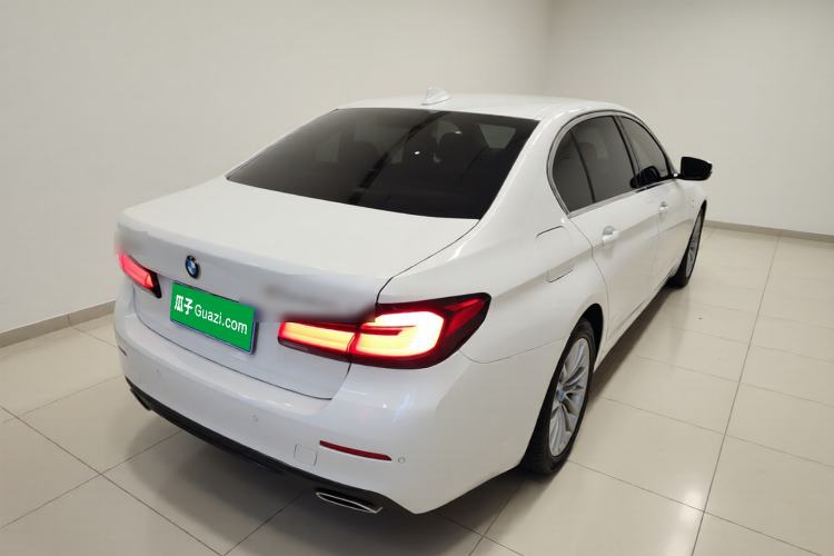 Used BMW 5 Series 2021 525Li Luxury Package Rear Right 45 Deg