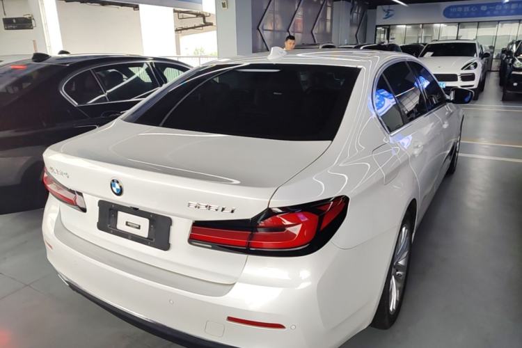Used BMW 5 Series 2021 525Li Luxury Package Rear Right 45 Deg